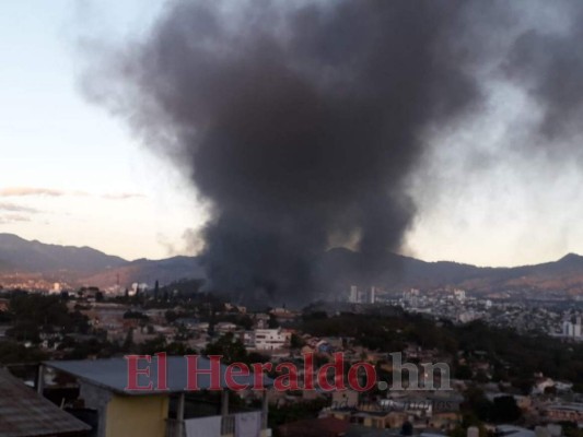 Primeras imágenes del voraz incendio en el barrio Lempira de Comayagüela