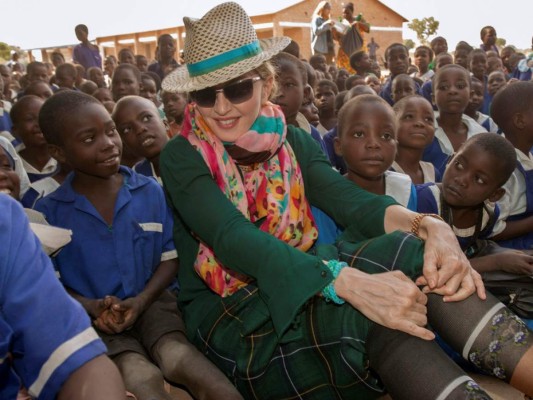 Madonna presenta demanda de adopción de dos niños en Malaui