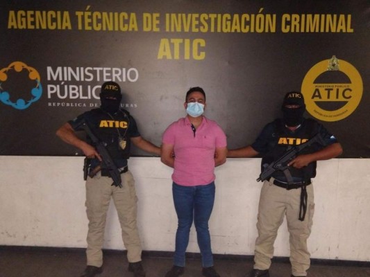 Capturan a subinspector acusado de homicidio contra un joven en la capital