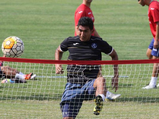 Olimpia golea al Motagua en el Nacional