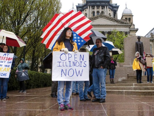Pese a alarmante cifra de muertos, en EEUU relajan confinamiento por Covid-19