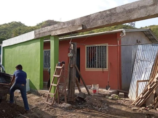 Esta fue la casa que Edson le construyó a su madre, aunque actualmente, está remodelándola. Foto: Cortesía/El Heraldo