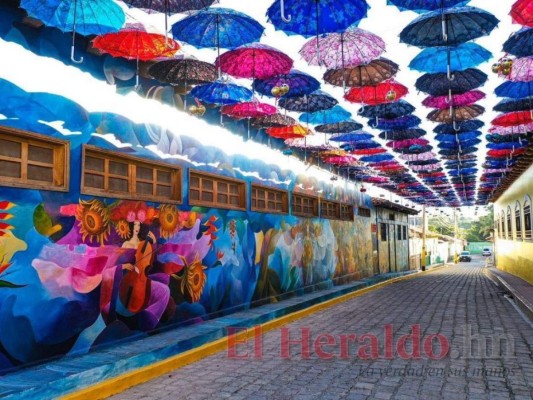 Cantarranas: nuevos murales adornarán el Paseo de La Felicidad