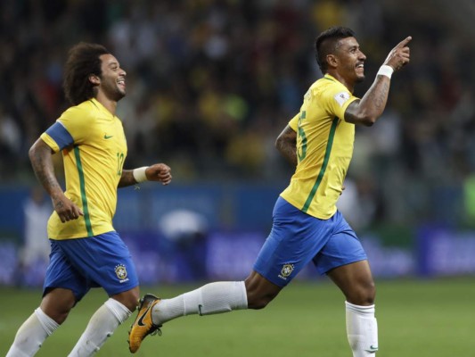 Brasil venció 2-0 a Ecuador