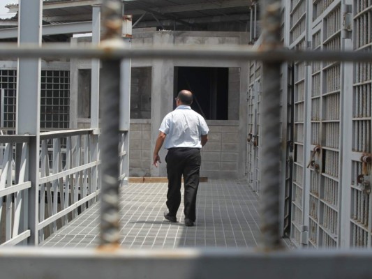 Con silla escáner detectarán droga y armas en la cárcel de Comayagua