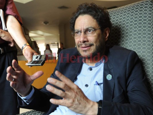 Iván Cepeda: Candidato de la derecha de Brasil transpira odio