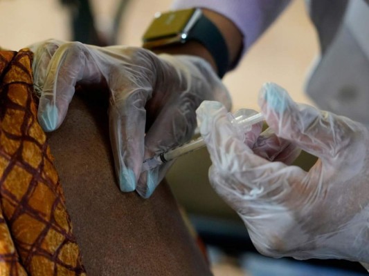 Covid-19 ataca a estados de EEUU, incluso a los más vacunados