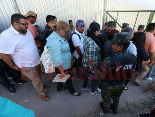 Delegados de partidos políticos observadores en el TSE para iniciar con el escrutinio especial de actas