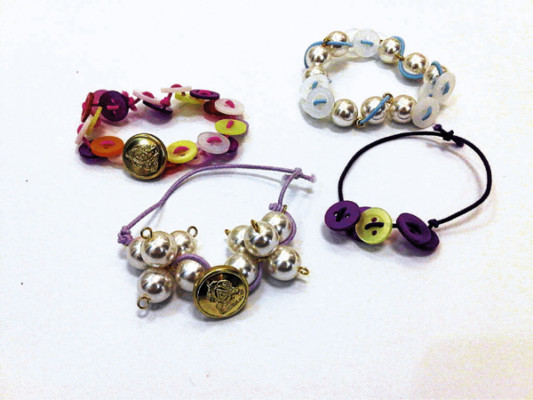 Pulsera en cuatro simples pasos
