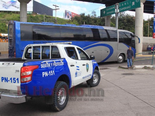 FOTOS: Bajo resguardo policial, Motagua viaja a San Pedro Sula para enfrentar al Alianza