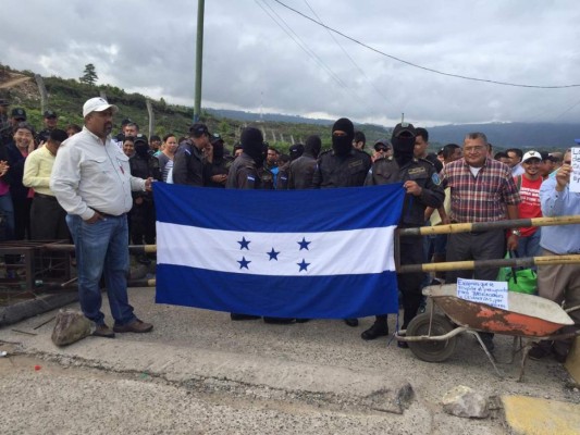 En paro de labores empleados del Instituto Penitenciario por falta de pago