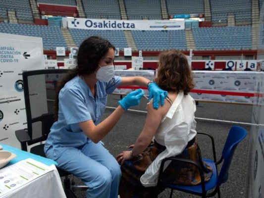 España busca vacunar a adolescentes antes del próximo año escolar&nbsp;&nbsp;