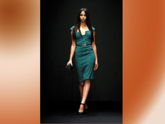 Dominicana Moda: Femenina y sofisticada