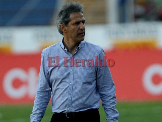 Directiva del Olimpia ratifica a Carlos Restrepo en su cargo