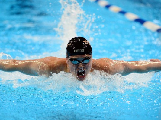 Cuatro nadadores olímpicos de EEUU asaltados a mano armada en Rio