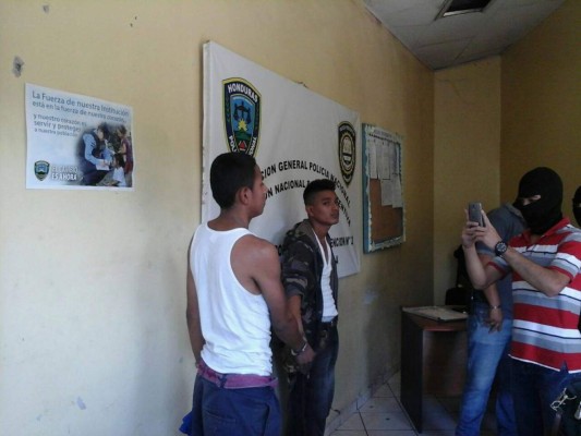 Capturan a supuestos responsables de prenderle fuego a bus de 'Café el Indio' en la capital