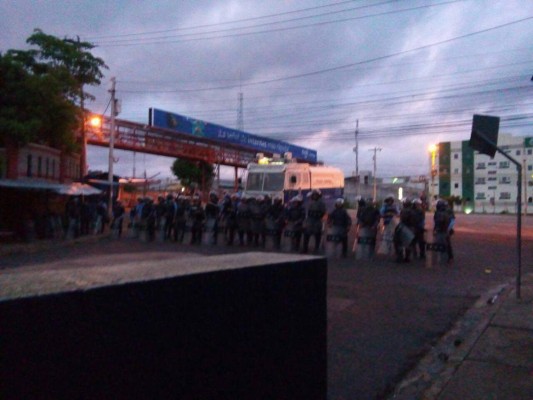 Estudiantes desalojaron pacíficamente la UNAH, luego de haberse violentado autonomía