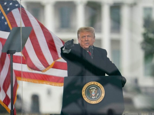 Trump acusa a Twitter de conspirar para 'silenciarlo'