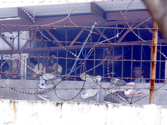 Terror en el centro penal de San Pedro Sula: 13 reos muertos