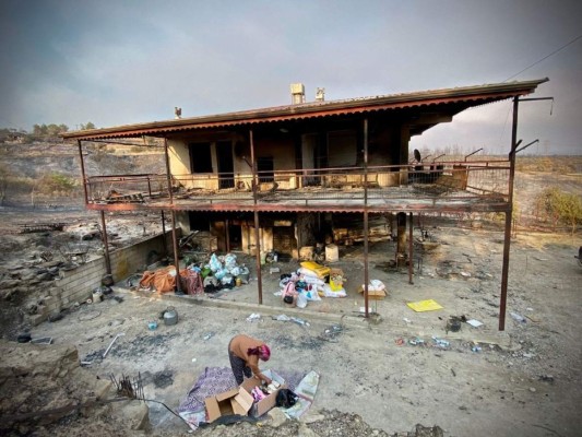 Incendios en Turquía siguen provocando evacuaciones masivas