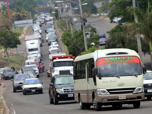 Caos vehicular por obras de túnel en el anillo periférico