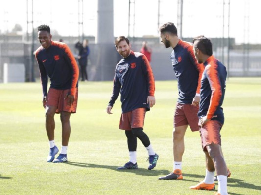 Lionel Messi se reincorpora parcialmente al entrenamiento del Barcelona&nbsp;&nbsp;