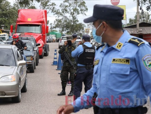 Estrictos operativos para verificar circulación de placas impar en la capital