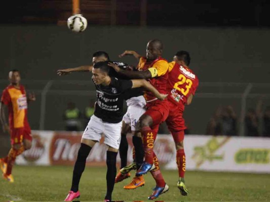 Honduras Progreso venció al Real España y lo hunde más en la tabla