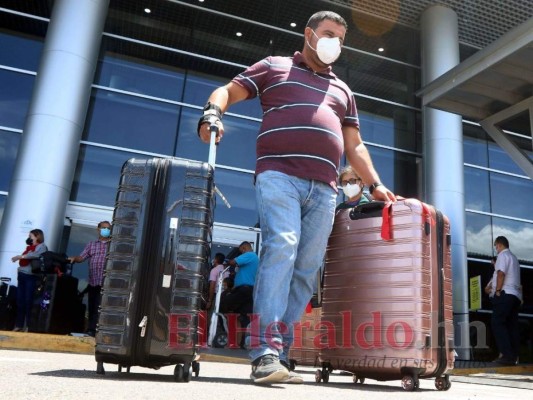 Según estimaciones de la CCIT, la única forma de que Toncontín no muera es que siga operando con vuelos internacionales centroamericanos. Foto: Alex Pérez/El Heraldo