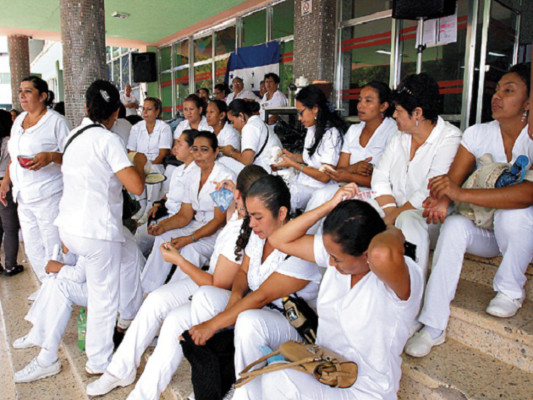 Más gremios cierran filas en el sector Salud para lograr un aumento retroactivo