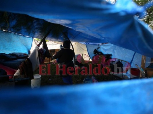 La otra cara de Iota: El drama en los albergues de Tegucigalpa (FOTOS)