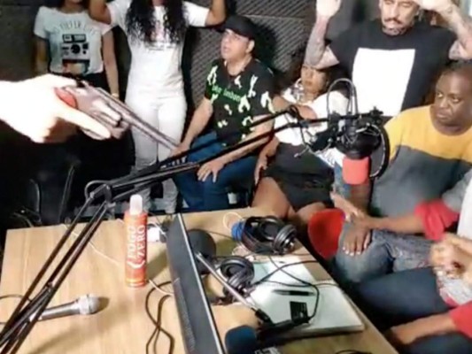 Asaltan radio brasileña mientras transmitía en vivo