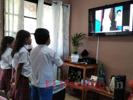 Alistan cuatro galas cívicas virtuales para el Bicentenario de Independencia