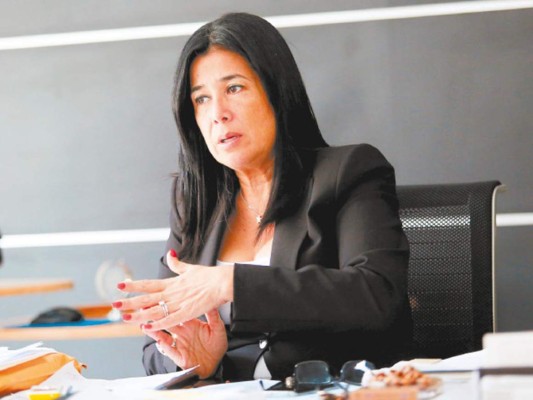 Directora de la SAR, Miriam Guzmán, se aumentó salario de L 140,000 a L 210,000
