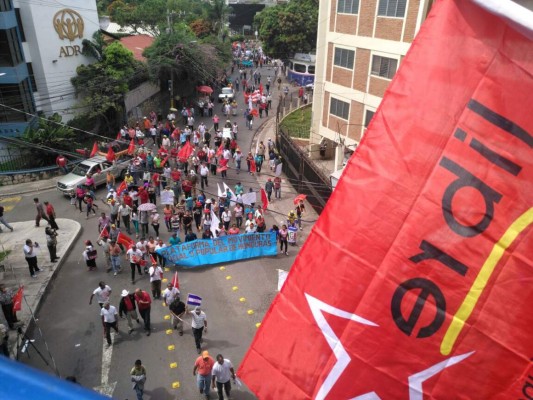 Alianza de Oposición realiza marcha en la capital de Honduras