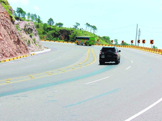 Padre e hijo mueren en accidente en Comayagua al volcar su vehículo