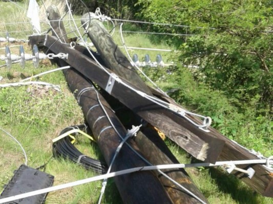 EEH atiende daños daños a red producto del temporal