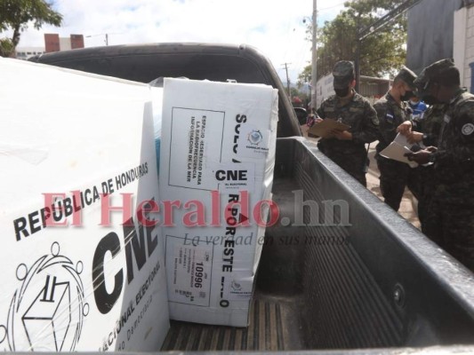 EN FOTOS: Maletas electorales retornan al Centro Logístico Electoral para escrutinio
