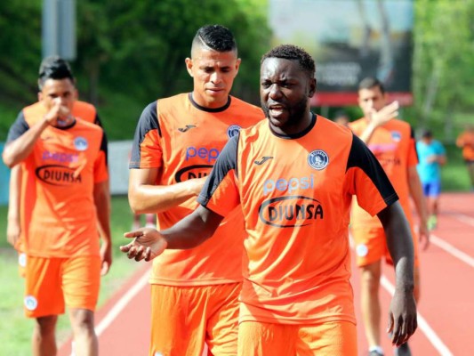 Motagua renueva por dos años más al volante Wilmer Crisanto