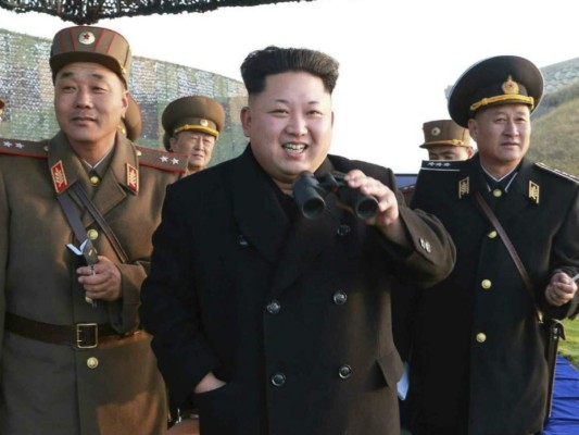 Corea del Norte lanza misil balístico a aguas cerca de Japón