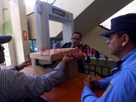 La Ufecic formaliza acusación en contra de diputados del Congreso Nacional