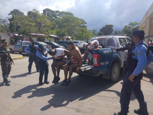 Unos cuatro privados de libertad muertos y 11 heridos deja reyerta en cárcel de El Porvenir