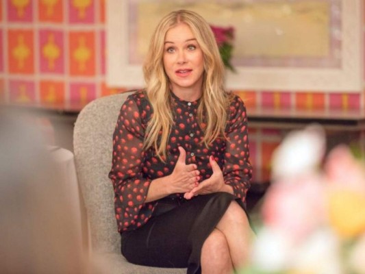 Christina Applegate revela que padece esclerosis múltiple