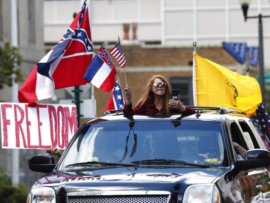 Pese a alarmante cifra de muertos, en EEUU relajan confinamiento por Covid-19