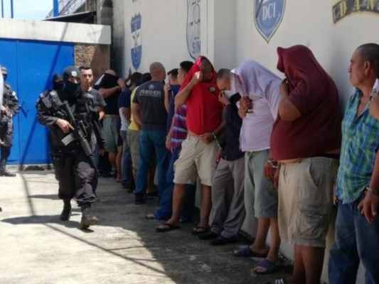 El Salvador detecta grupo de policías dedicados al sicariato&nbsp;&nbsp;