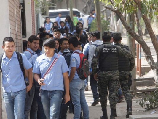 Comisión de Educación interviene el Saúl Zelaya