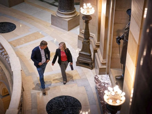 Minnesota aprueba reformas policiales tras muerte de Floyd&nbsp;