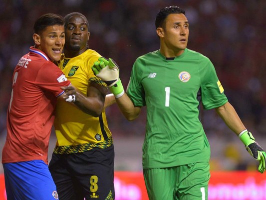 Costa Rica cumple y golea a Jamaica en San José