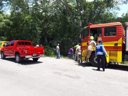 Autobús con 11 salvadoreños sufre accidente en Quimistán, Santa Bárbara