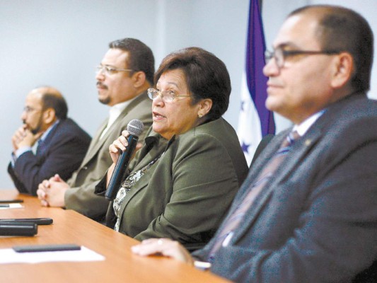 Bajo amenazas familias de Comisión Depuradora